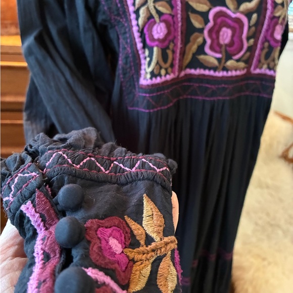 CHASING UNICORNS Four Strong Winds Black Embroidered Dress Boho Festival Size S - Picture 4 of 7